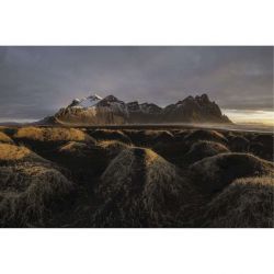 BLACK SAND canvas print