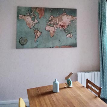 World map kitchen decoration