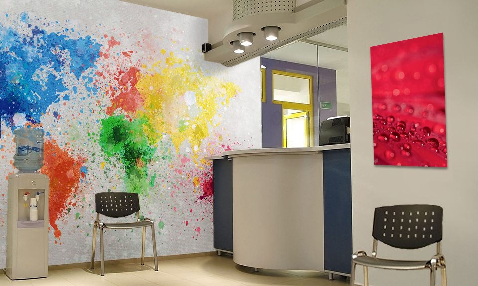 Déco féminine colorée hall d'accueil